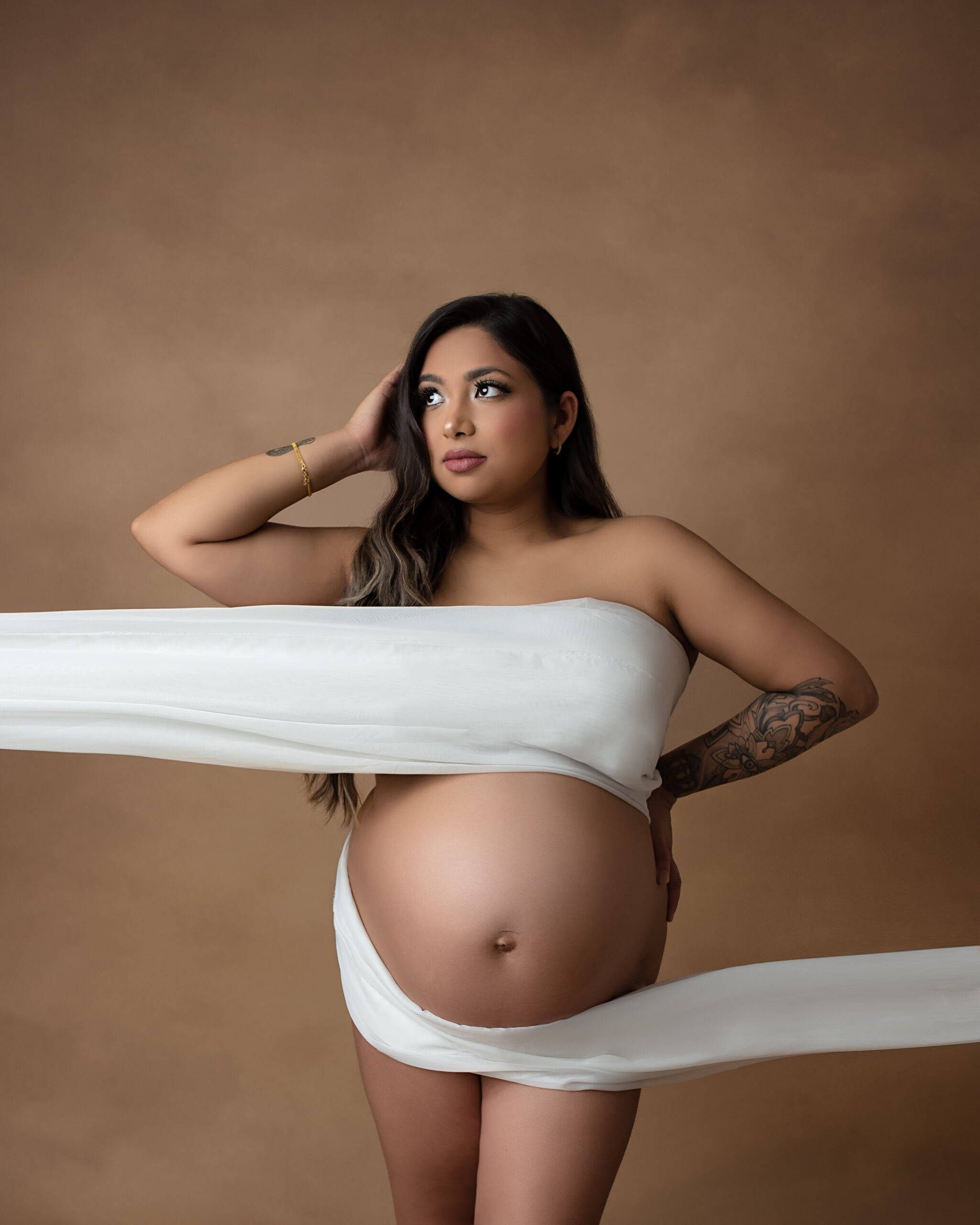 Maternity Photography: Celebrating Motherhood with Confidence